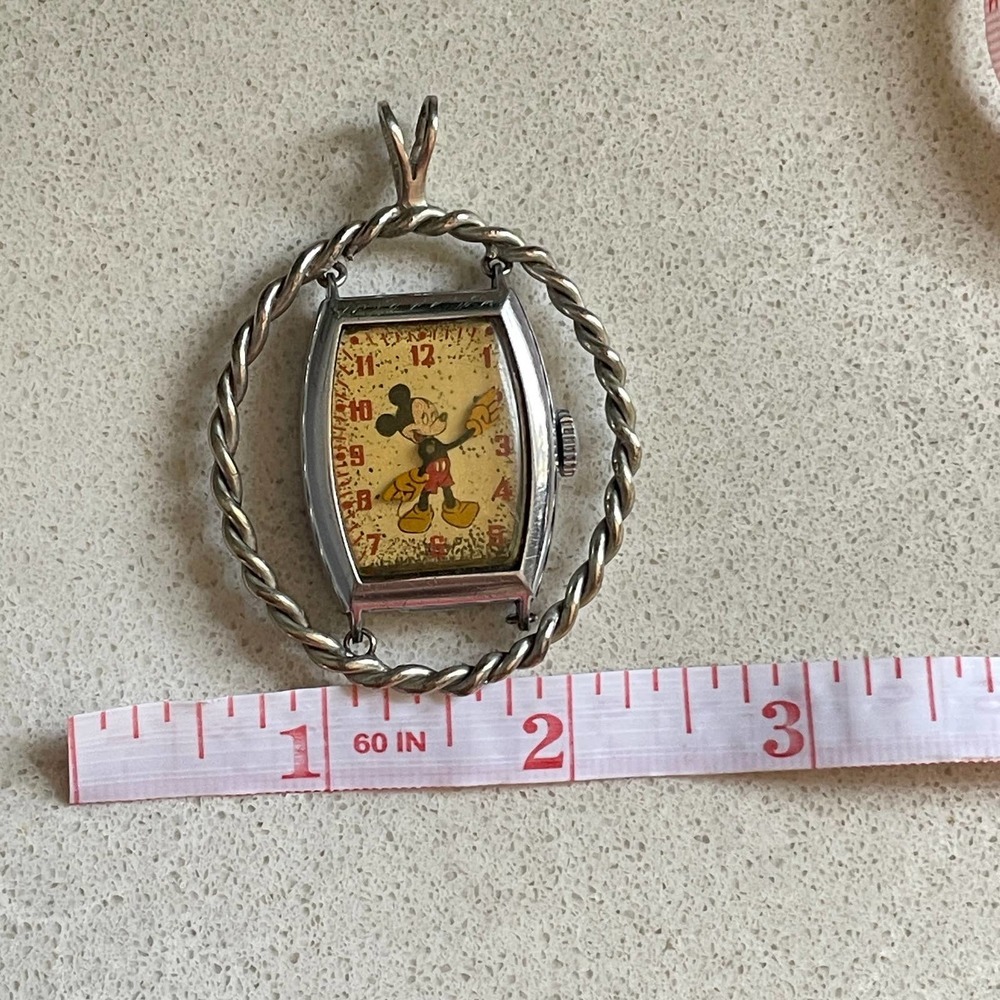 Vintage 1940s Ingersoll MICKEY MOUSE WATCH Disney Disneyana Pendant Necklace - Picture 5 of 8